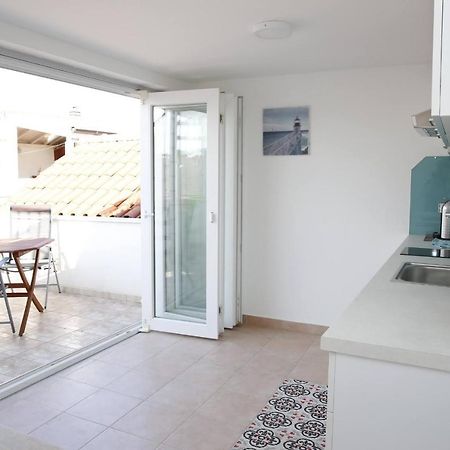 Holiday Home Yan With Bay View Водице Экстерьер фото