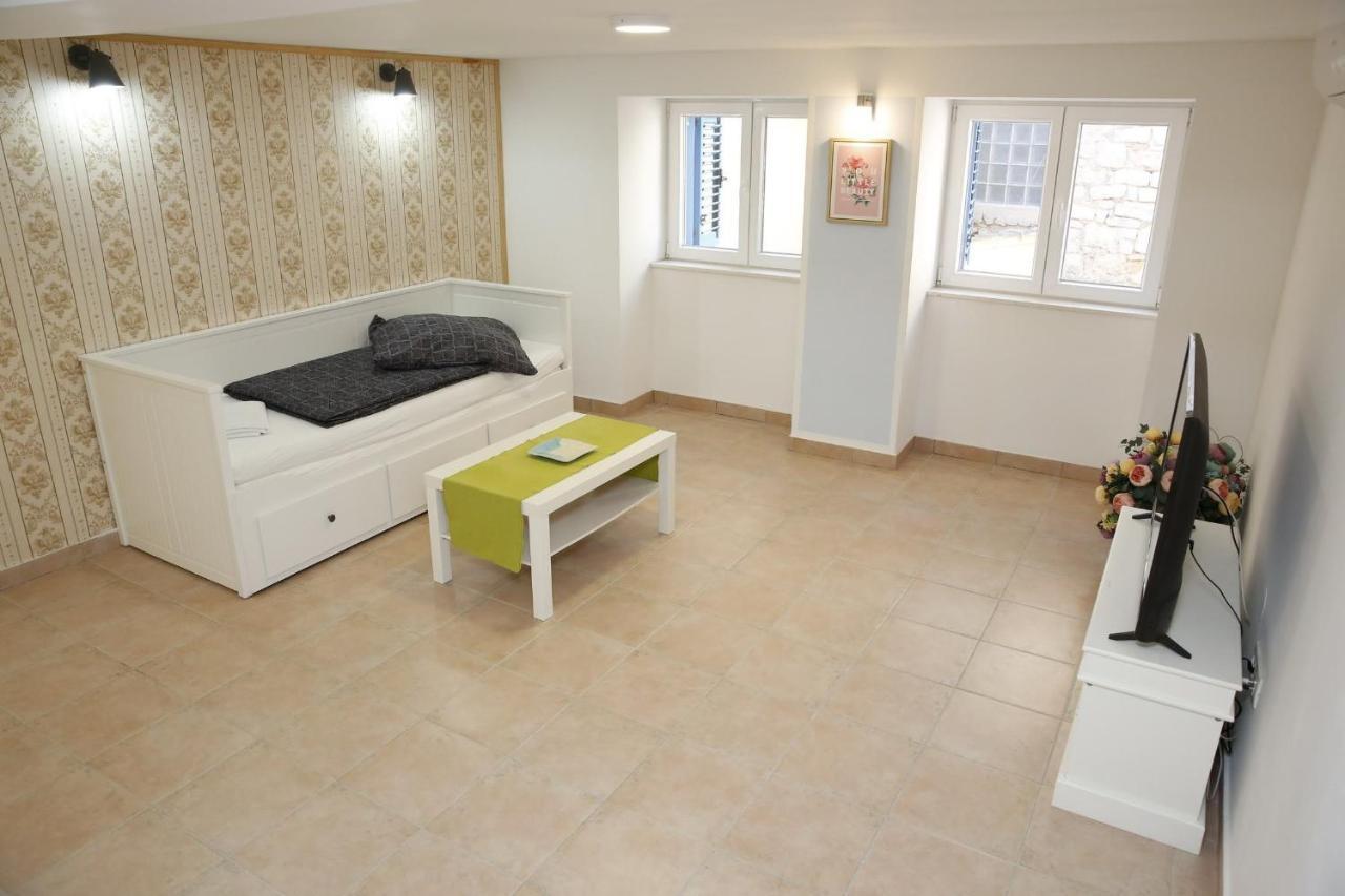 Holiday Home Yan With Bay View Водице Экстерьер фото